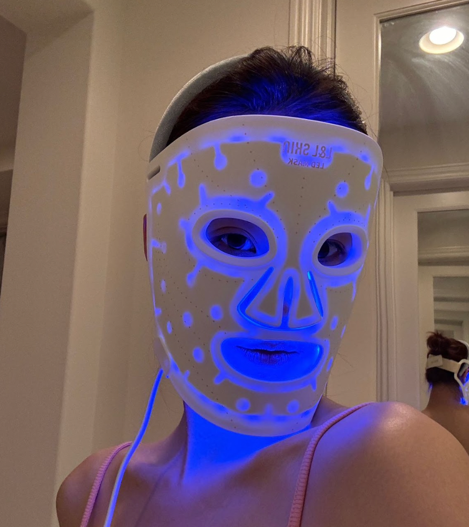 LED LIGHT THERAPY SKINCARE MASK